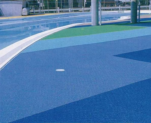 Swimming pool floor
